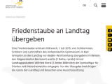 Vorschaubild: Friedenstaube an Landtag übergeben